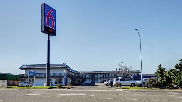 Motel 6 Eureka image 1